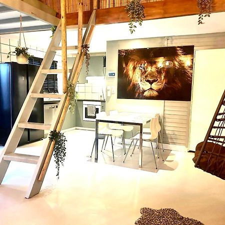Jungle Style Lodge With Jacuzzi ,Sauna And Garden Near Amsterdam Vijfhuizen Kültér fotó