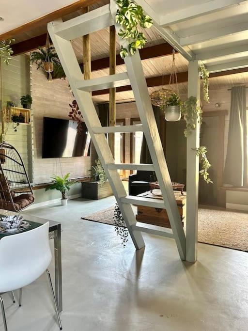 Jungle Style Lodge With Jacuzzi ,Sauna And Garden Near Amsterdam Vijfhuizen Kültér fotó